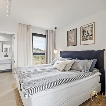Higueron West Sea View Apartment Fuengirola